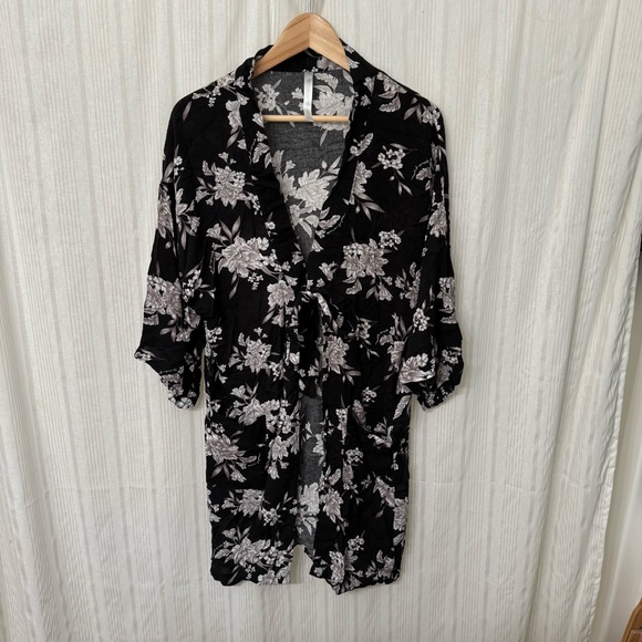 🌈5/$25 BUNDLE! Spiritual Gangster Maya Robe OS flawed - Picture 3 of 6